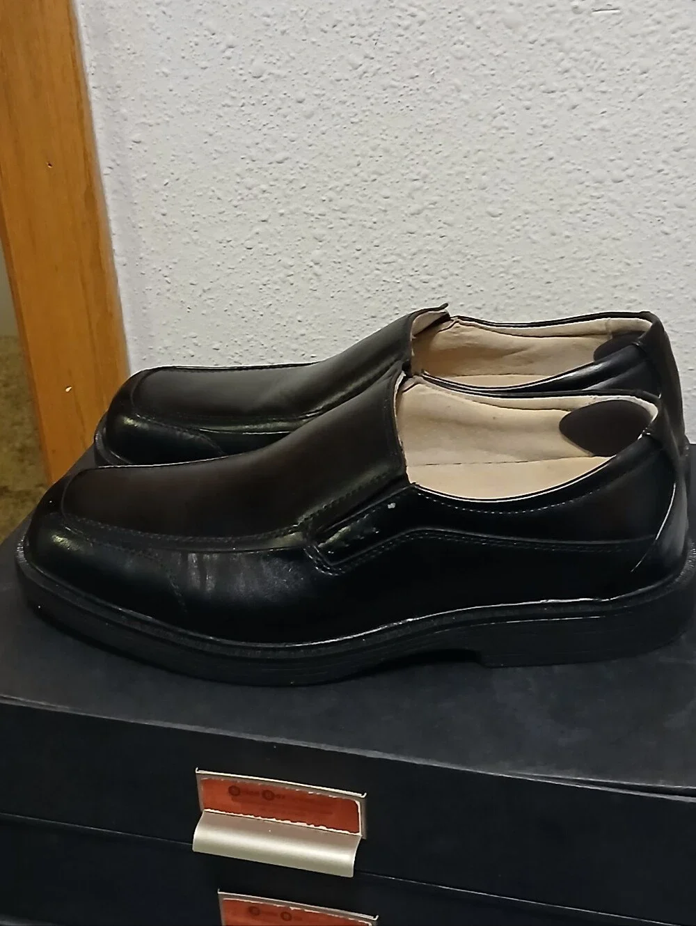 G.H. Bass & Co. Cameron Black Leather Slip-On Loafers Men’s Size 7M/W